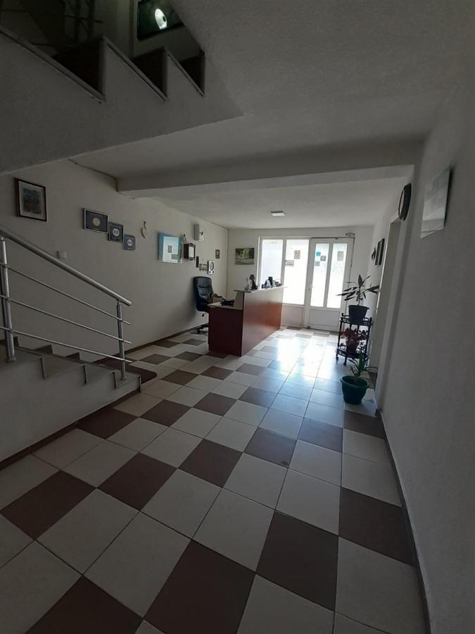 Guest House Zarnovel Palace أوهغيد المظهر الخارجي الصورة
