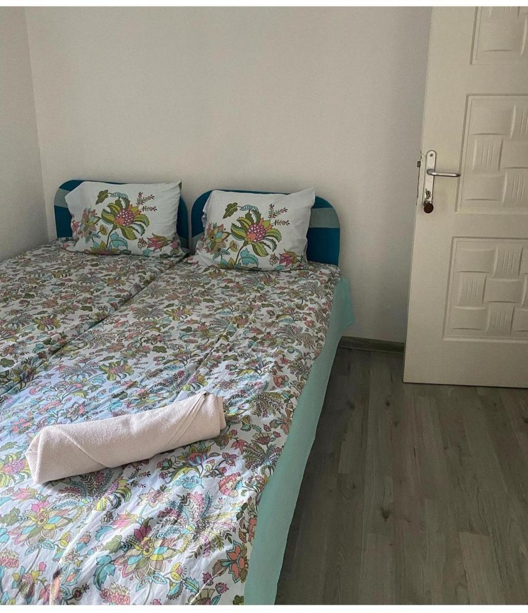 Guest House Zarnovel Palace أوهغيد المظهر الخارجي الصورة